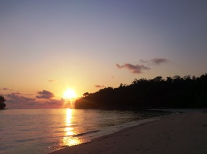 Sunrise di pantai Larang